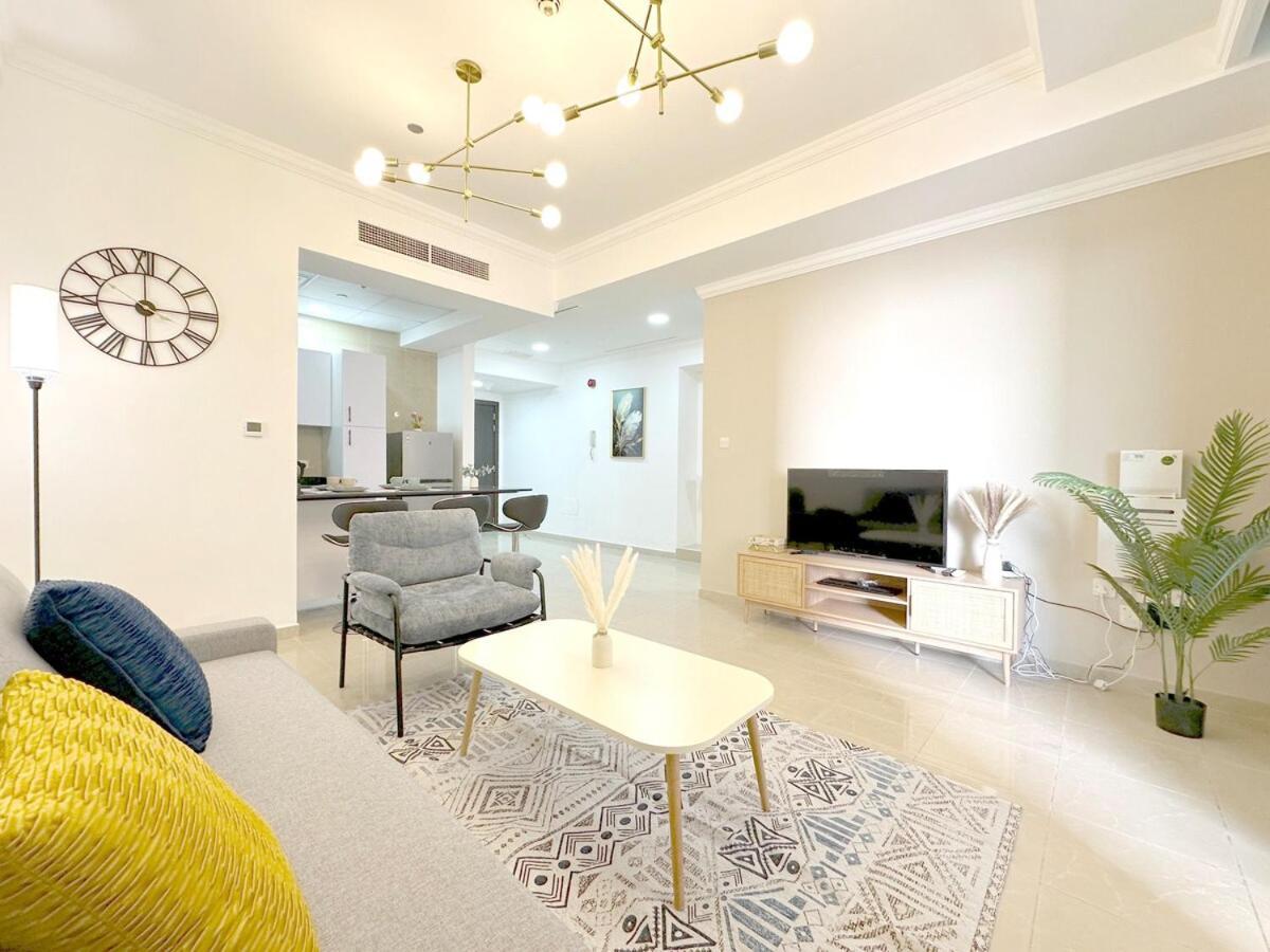 Stylish 1 Bedroom Sea View Opp Beach-free Car Park * Dubai